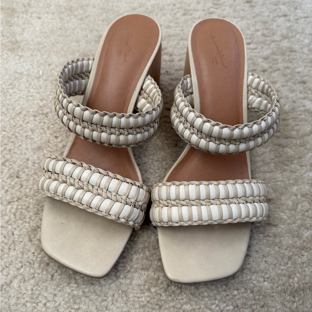 Universal Thread Cream Woven Sandals